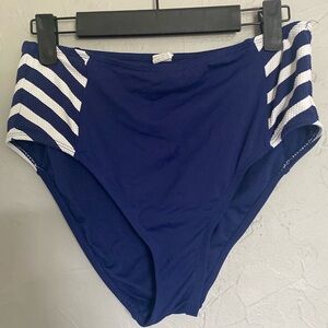 Women’s 2 piece bathing suit from Apt 9